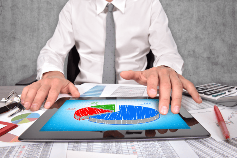 practical guide ifrs 8 segment reporting audit firms dubai